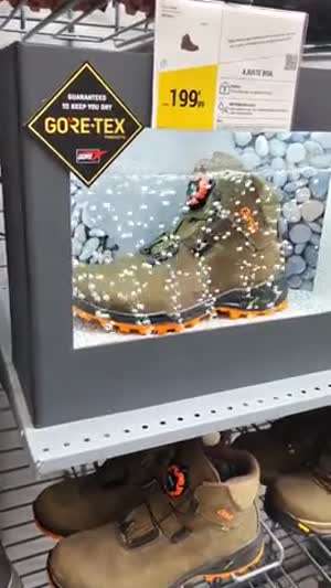 고어텍스 신발의 방수 테스트