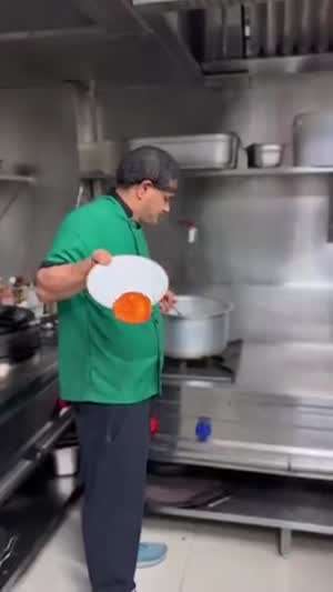 주방 직원의 재빠른 임기응변