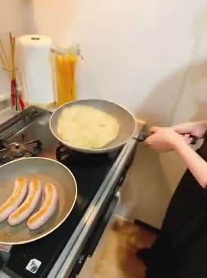 개쩌는 프라이팬 안 뒤집기 기술