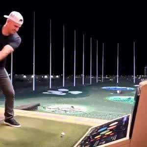 연봉 440억 야구선수의 스윙.gif