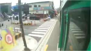 버스 자해공갈 (보험사기)