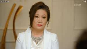 상견례 전 코디로 고민하는 엄마