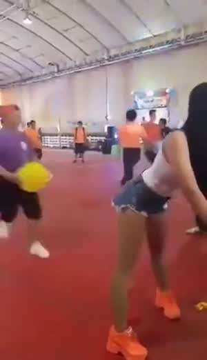 16 )) 풍선 터트리기..