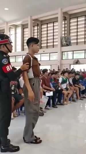 훈훈한 분위기의 태국 입대 제비뽑기