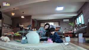 2살짜리 꼬마랑 싸우는 유나