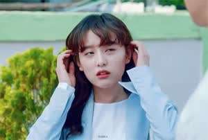 넷플릭스가 로고를 새롭게 단장했습니다