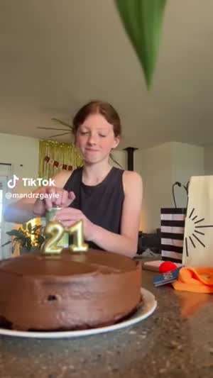 21살 됐으니깐 맥주 마시겠다는 딸