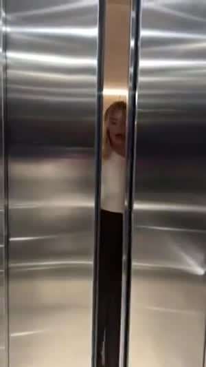 여친이랑 엘베탔는데 몸매 좋은여자 있을때 특징