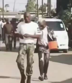 그게 재미있냐?