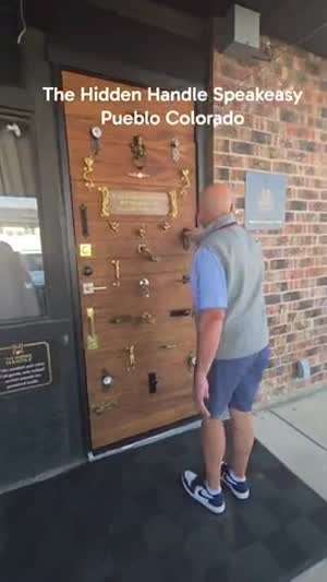 문 앞에 도착했는데 당황한 이유