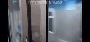 2022년에 손 인사 했다고 징계받은 기관사들