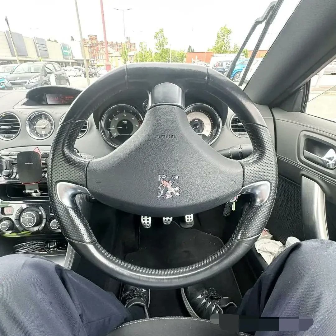 이놈이 나를 보고 웃네