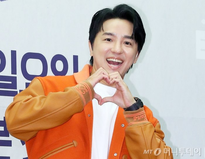 1타강사 조정식, 현직 교사와 문항거래 적발…총 5800만원 송금