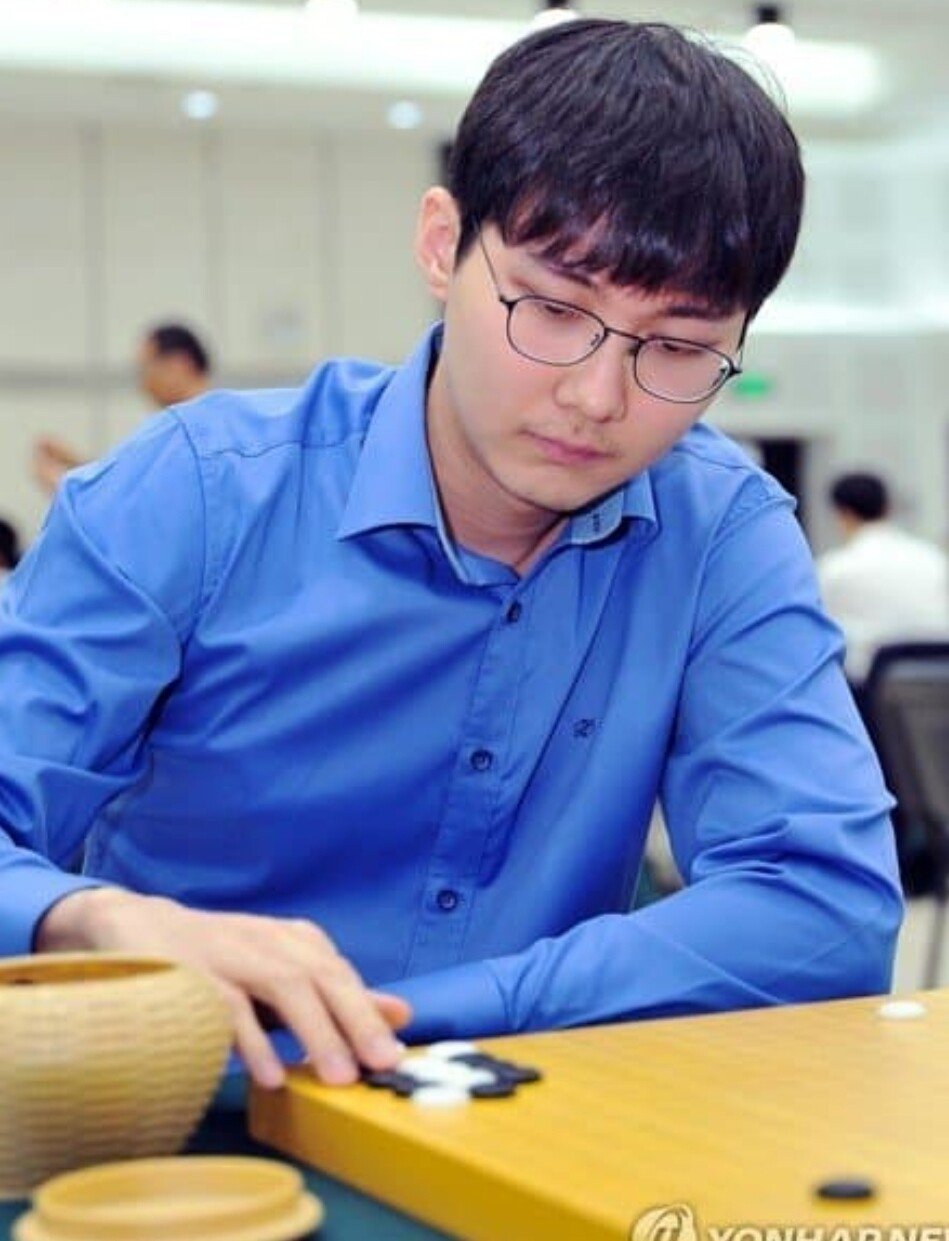 오늘자 바둑전설 이창호 이세돌도 못한 기록에 도전하는 한국인