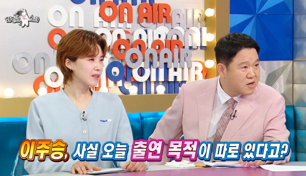 최홍만의 사과 쪼개기 ㅋㅋㅋㅋ