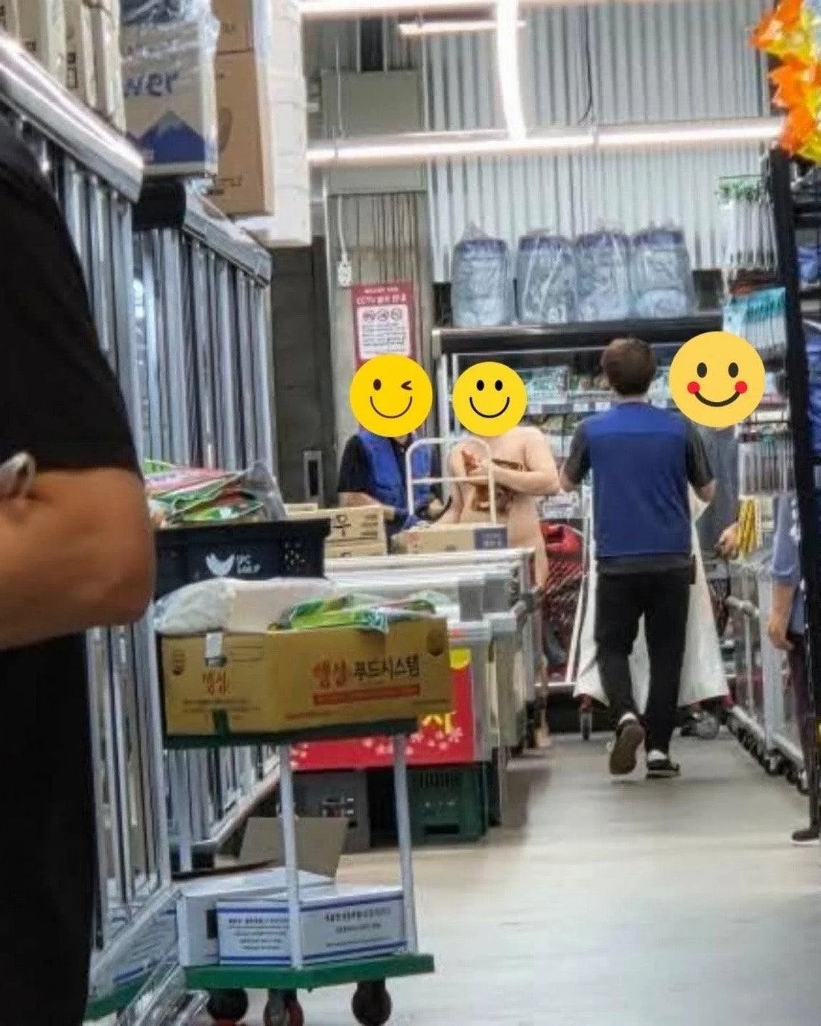 약혐) 원주 마트에 등장한 무지성 거인