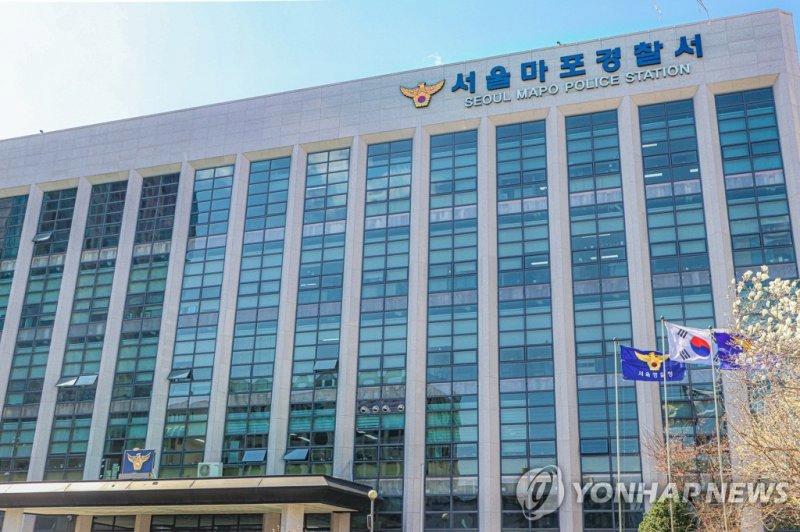 여초딩 10여명 신체 몰카촬영한 30대 분식집 사장 검거..강제 영업정지 처분