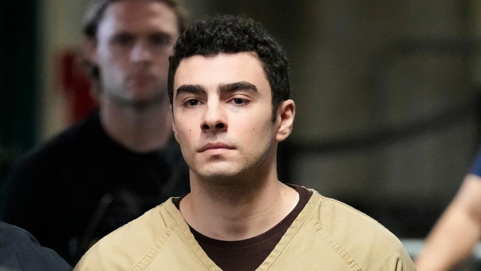 CEO 암살 루이지 맨지오니 테러 혐의 '무죄'