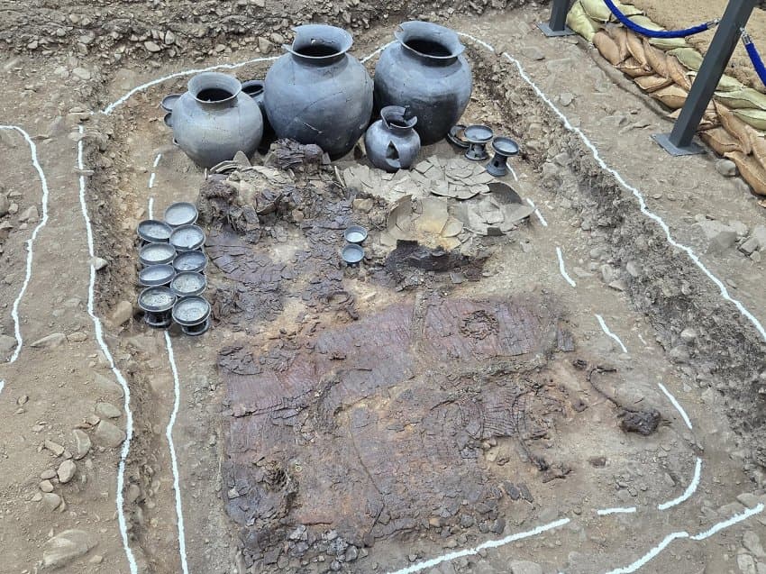 경주 황남동 1호분에서 신라 장수 갑옷 출토