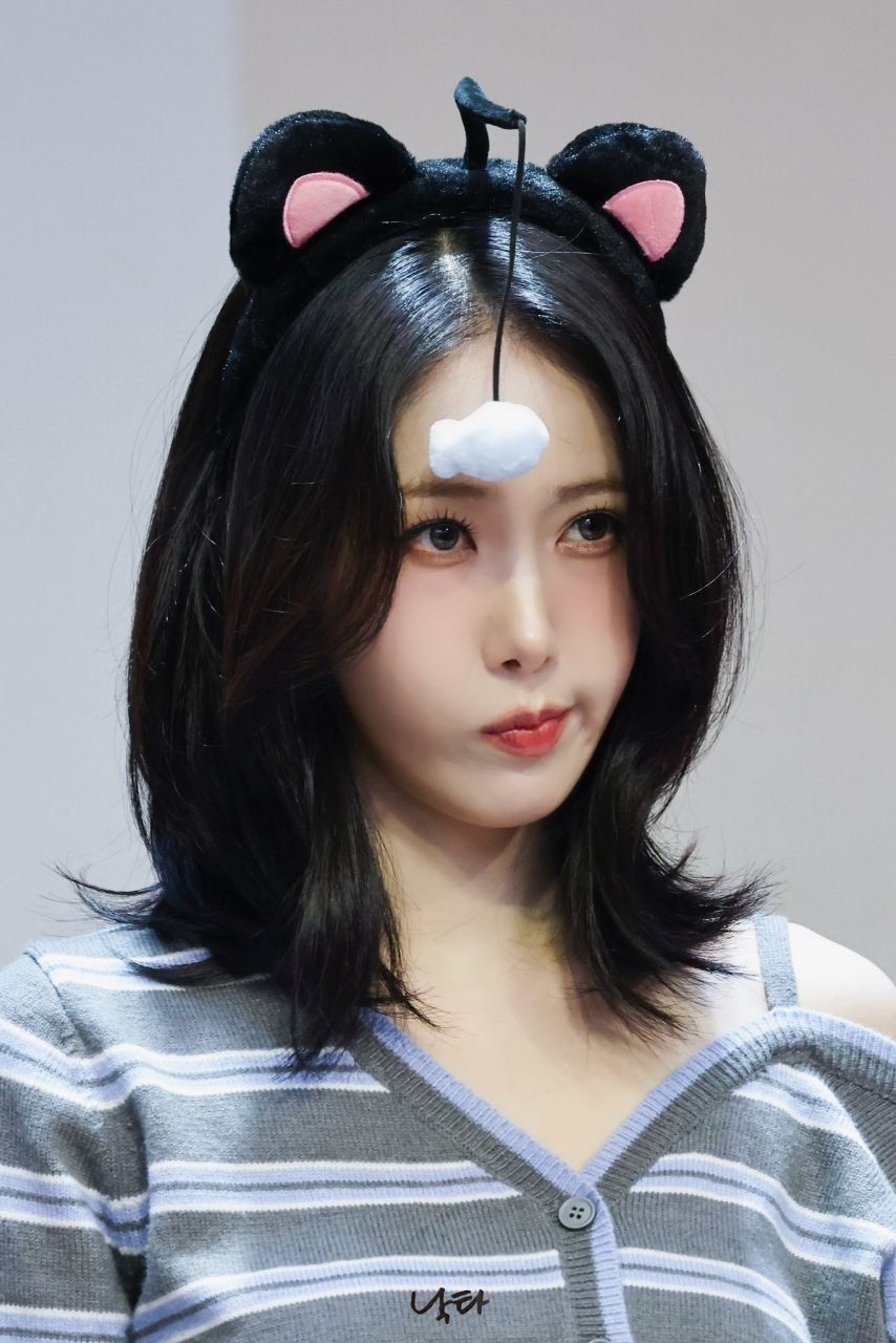 VIVIZ 신비