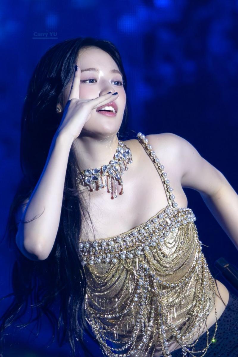 아이브 안유진