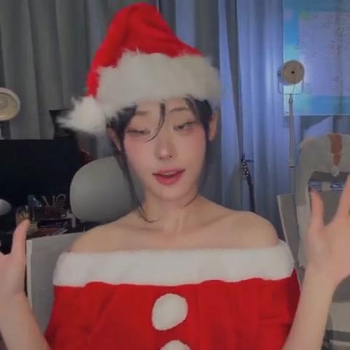 QWER 히나
